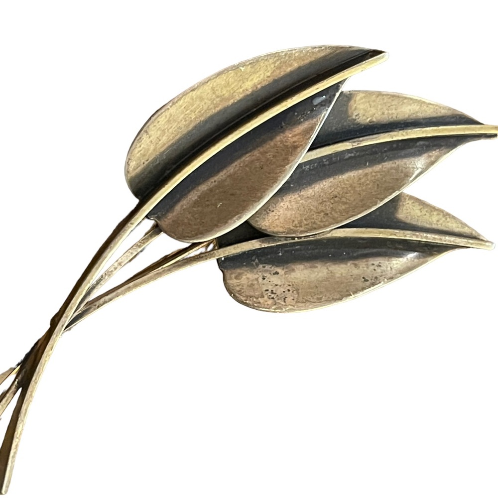Sterling silver 925 by Jewel Art Wispy antiqued leaf  brooch vintage 1960s